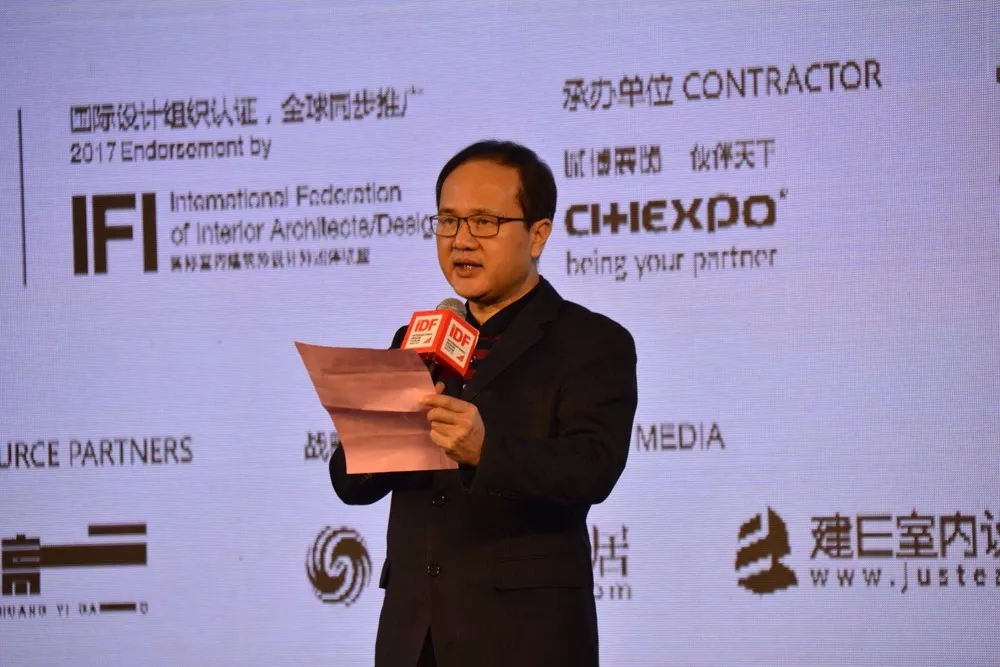 1 大唐合盛瓷磚董事長兼總經(jīng)理曾志堅(jiān)在大會上致辭.jpg