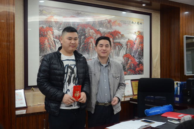 6堅韌,是對朱偉最好的評價,作為業務人員,跑工地已是家常便飯,但要是想客戶把工程交給你,售后服務要做的完善,每當客戶遇到